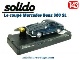 Le coupé Mercedes Benz 300 SL bleu en miniature par Solido au 1/43e