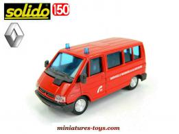 Le Renault Trafic minicar pompiers en miniature de Solido au 1/50e