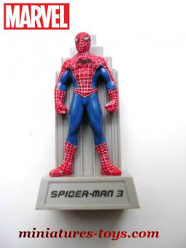 La figurine en matière plastique de Spider-man