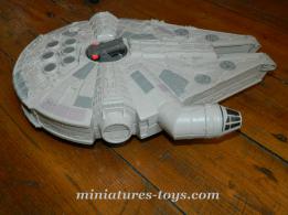 Le Faucon Millenium miniature de la guerre des étoiles par Galoob incomplet