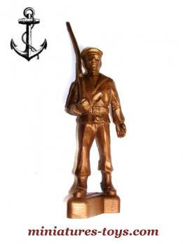Un fusiller marin français de 17 cm de haut en plastique façon statue