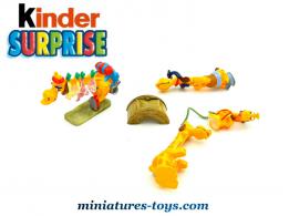 Un ensemble de 4 Super Girafes en figurines plastique par Ferrero Kinder Surprise