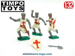 Les 3 Croisés moyenâgeux en figurines plastique par Timpo au 1/32e