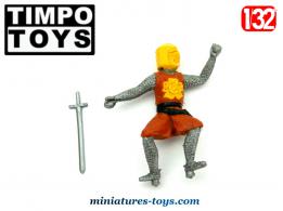 Le petit soldat chevalier moyenâgeux en figurine plastique par Timpo au 1/32e