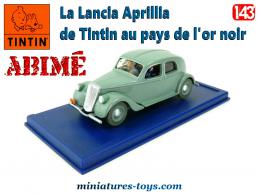 La Lancia Aprillia de Tintin au pays de l'or noir en miniature au 1/43e abimée