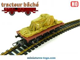 Le tracteur bâché pour le chargement d'un wagon miniature au H0 HO 1/87e