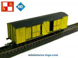 Le wagon couvert Bestiaux jaune n° 650 en miniature de la marque VB au HO