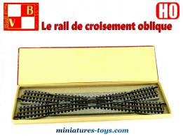 La boite du rail de croisement oblique miniature par VB France au HO