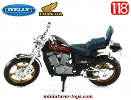 La moto Honda Steed 600 en miniature de Welly au 1/18e