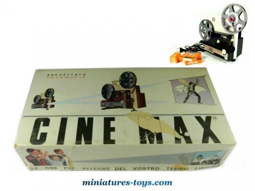 Le coffret du projecteur de cinéma Super 8 Cine Max K5 514 avec films et  écran miniatures-toys