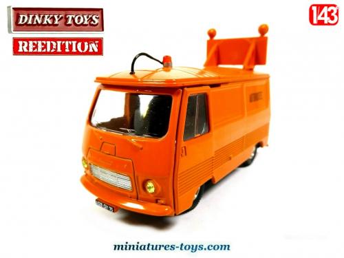 B7 Dinky Toys porte peinte orange droite PEUGEOT J7 AUTOROUTE réf 570 A 