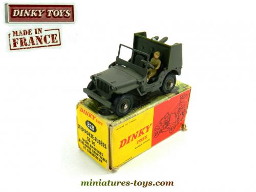 Jeep Willys Dinky Toys 828 – 1/43 Porte Fusées SS10 – Meccano Militaire Kaki