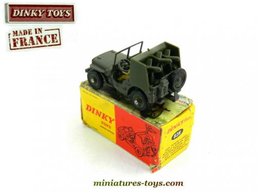 Jeep Willys Dinky Toys 828 – 1/43 Porte Fusées SS10 – Meccano Militaire Kaki