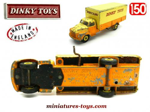 Dinky Supertoys Bedford Pallet Jekta Van - Meccano Ltd 930 - 1:43 England