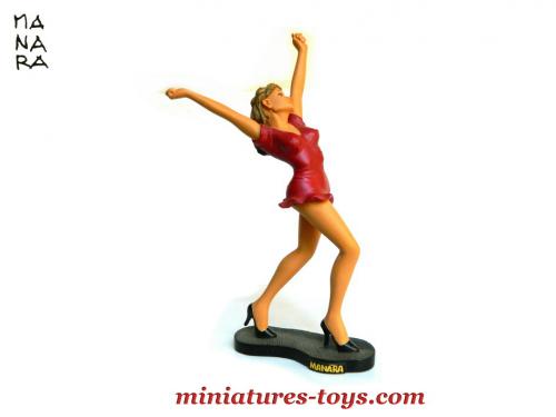 La figurine en résine de la belle pin up Aurelia dessinée par Manara