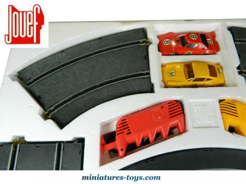 Le coffret circuit électrique Mont Faron GT a virages relevés Jouef n