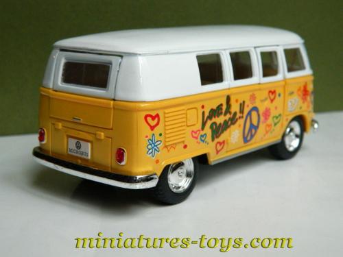 Le Combi Volkswagen jaune de 1962 en miniature par Kinsmart au 1/32e  miniatures-toys