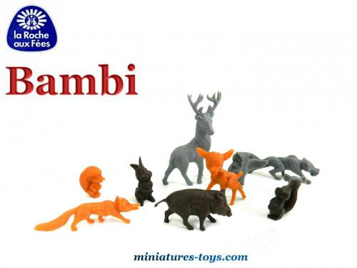 Les Figurines D Animaux Du Dessin Anime Walt Disney Bambi Par La