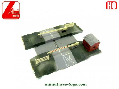 Sold Price: [TRAINS MINIATURES] LIMA / COMO / RIVAROSSI / MÄRKLIN