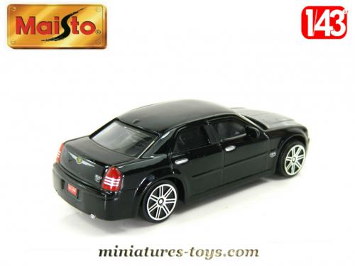 La Chrysler 300C Hemi noire en voiture miniature par Maisto au 1