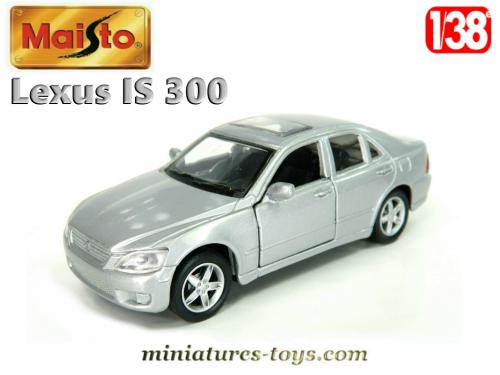 La Lexus IS 300 grise en voiture miniature par Maisto au 1 38e miniatures toys
