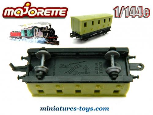 La Locomotive Avec Wagon Foudres En Miniature Majorette Rail Route Au 1 143e 14196
