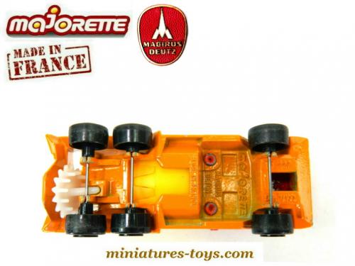 Camion Volvo N12 Toupie à Béton – Majorette, échelle 1/64, Modèle Vintage 1995