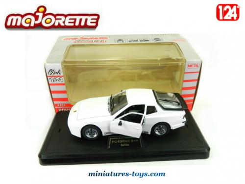 La Porsche 944 Turbo blanche en miniature par Majorette au 1 24e miniatures toys