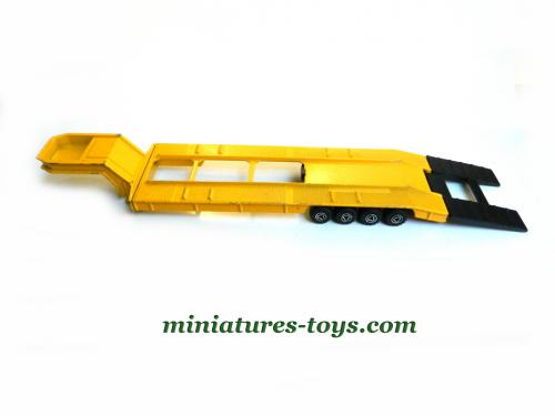Le Panneau Transport Exceptionnel Métal Du Berliet T12 Porte Char Miniature Metal Peint D 56691