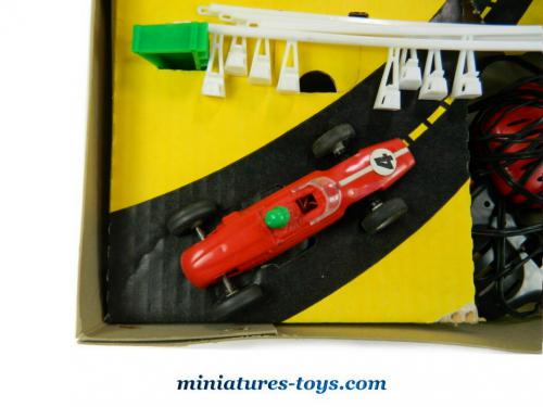 Lot CIRCUIT ÉLECTRIQUE SCALEXTRIC MECCANO RAILS ACCESSOIRES Slot Car Lot CIRCUIT ÉLECTRIQUE SCALEXTRIC MECCANO RAILS ACCESSOIRES Slot Car