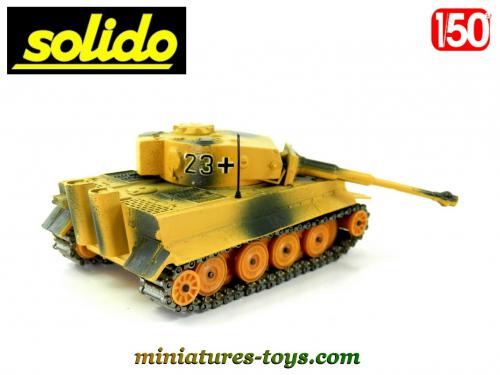 Véhicules militaires miniatures blancs Solido