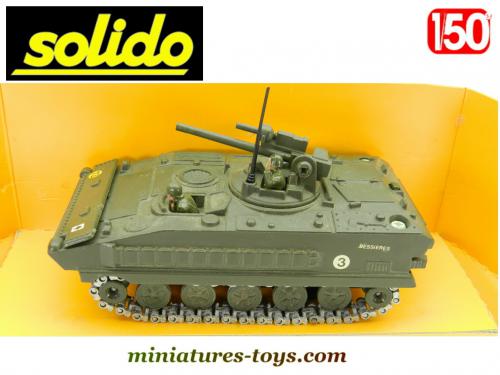 Un AMX 10P miniature par Solido avec ses deux figurines au 1/50e miniatures -toys