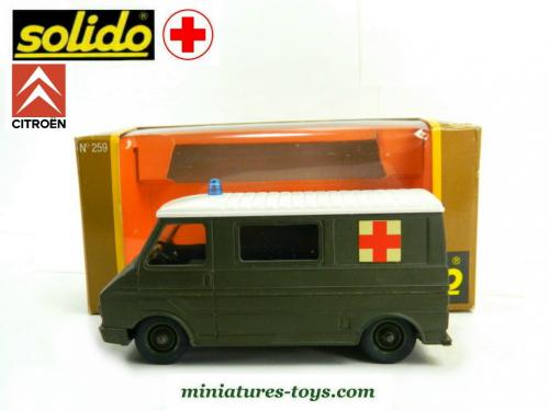 Solido 1/50 – Ambulance Citroën C35 – Vert – Neuf Avec Accessoires (N°268)