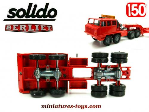 Le tracteur Berliet T12 et sa semi remorque rouge en miniature