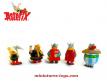 Un ensemble de 5 figurines Kinder inspirées du monde d'Asterix