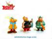 Un ensemble de 5 figurines Kinder inspirées du monde d'Asterix