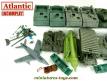 Un lot de 19 véhicules militaires miniatures Atlantic incomplets au 1/72e