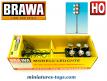 Le mat d'éclairage six lampes de triage miniature par Brawa pour train au H0