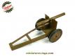 Le gros canon tirant de 105 en miniature du type jouet en tôle