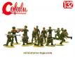 Un lot de 12 petits soldats français en plastique par Cofalu au 1/32e