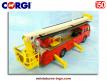 Le camion Dennis a nacelle Simon Snorkel en miniature de Corgi au 1/50e