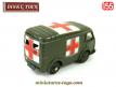 Une ambulance militaire Renault en miniature par Dinky Toys France au 1/55e