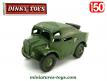 Le tracteur d'artillerie Morris C8 miniature de Dinky Toys England 688