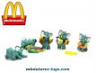 Un ensemble de 5 éléphants en figurine plastique par Ferrero Kinder Surprise