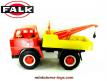 Le camion Henschel de dépannage miniature jouet vintage en plastique au 1/18e 