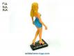 La figurine en résine de la belle pin up Donatella dessinée par Manara