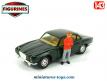 La figurine de l'homme en jean et pull orange en miniature métal au 1/43e
