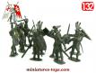 Les 13 petits soldats moyenâgeux et chevaliers en figurines plastique au 1/32e