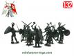 Les 12 petits soldats moyenâgeux et chevaliers en figurines plastique au 1/32e