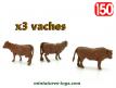 Un lot de 3 vaches en miniatures plastique au 1/50e